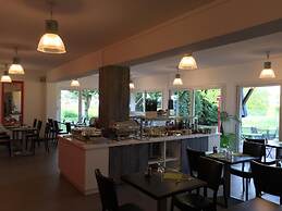 Brit Hotel Rouen Sud / Val De Reuil