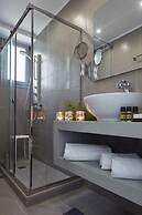 The Gardens Gallery Hotel