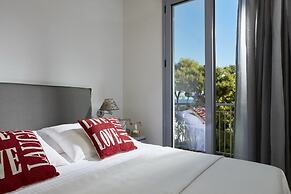 The Gardens Gallery Hotel