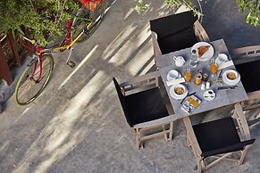 The Gardens Gallery Hotel