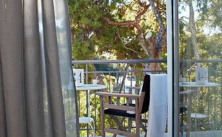 The Gardens Gallery Hotel