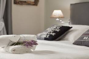 The Gardens Gallery Hotel