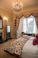 Crossbasket Castle Hotel & Restaurant