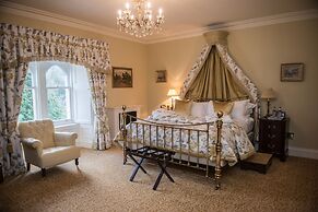 Crossbasket Castle Hotel & Restaurant