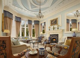 Crossbasket Castle Hotel & Restaurant