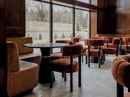 Crossbasket Castle Hotel & Restaurant