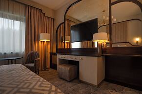 Crossbasket Castle Hotel & Restaurant