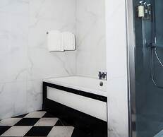 Crossbasket Castle Hotel & Restaurant