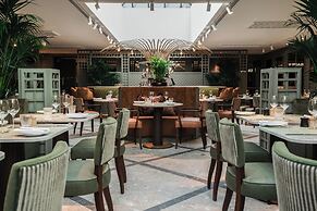 Crossbasket Castle Hotel & Restaurant