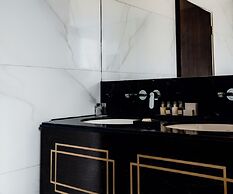 Crossbasket Castle Hotel & Restaurant