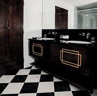 Crossbasket Castle Hotel & Restaurant