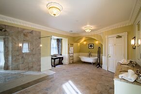 Crossbasket Castle Hotel & Restaurant