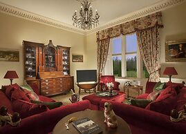 Crossbasket Castle Hotel & Restaurant