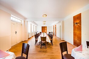 Hotel zur Burg