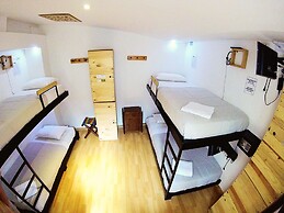Hostal De La 57 - Hostel