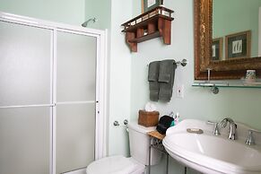 E J Bowman House Bed & Breakfast