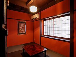 Theatre and Library Residence -Kyoto Imagumano-