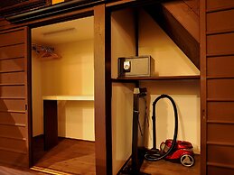 Theatre and Library Residence -Kyoto Imagumano-