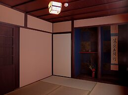 Theatre and Library Residence -Kyoto Imagumano-