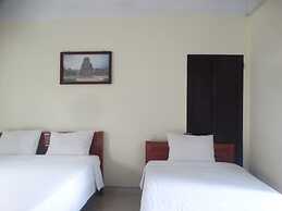 Yellow House Homestay