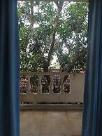 Yellow House Homestay