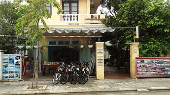 Yellow House Homestay