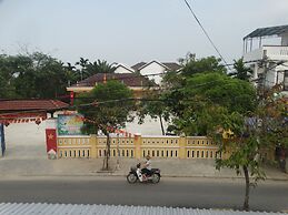 Yellow House Homestay