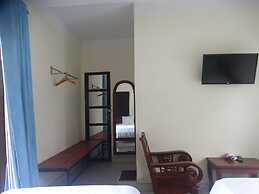 Yellow House Homestay