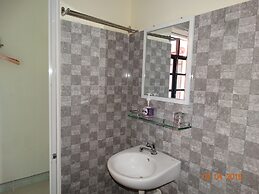 Yellow House Homestay