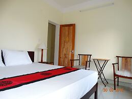 Yellow House Homestay