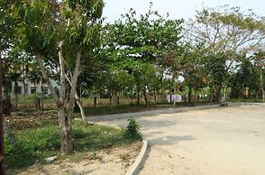 Yellow House Homestay