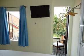 Yellow House Homestay