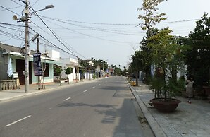 Yellow House Homestay