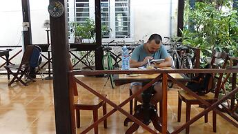 Yellow House Homestay