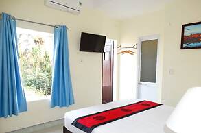 Yellow House Homestay