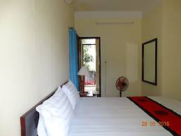 Yellow House Homestay