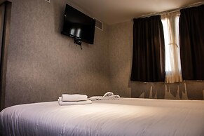 Black Swan Hostel Sevilla