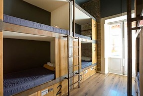 Black Swan Hostel Sevilla