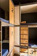 Black Swan Hostel Sevilla