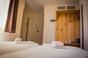 Black Swan Hostel Sevilla