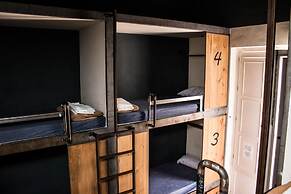 Black Swan Hostel Sevilla