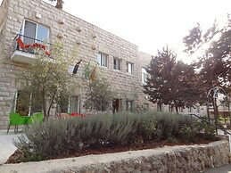 Talitha Kumi Guest House