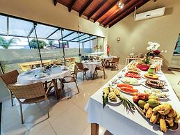 CLH Suites Bonito Centro