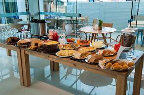 CLH Suites Bonito Centro