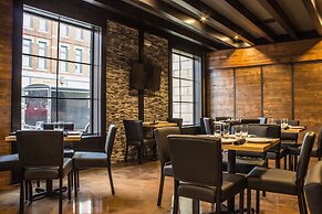 Cobblestone Hotel & Suites – Chippewa Falls