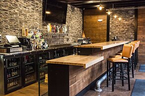 Cobblestone Hotel & Suites – Chippewa Falls