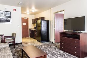 Cobblestone Hotel & Suites – Chippewa Falls