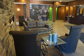 Cobblestone Hotel & Suites – Chippewa Falls