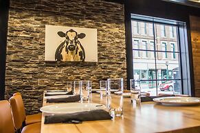 Cobblestone Hotel & Suites – Chippewa Falls