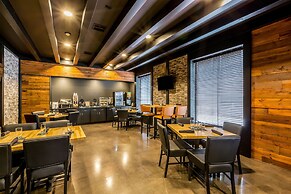 Cobblestone Hotel & Suites – Chippewa Falls